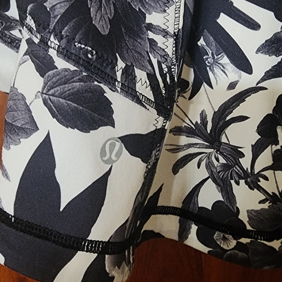 Lululemon Forme Jacket II - Picture 5 of 5